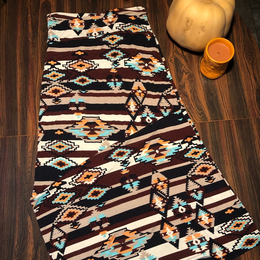 Tribal design maxi skirt